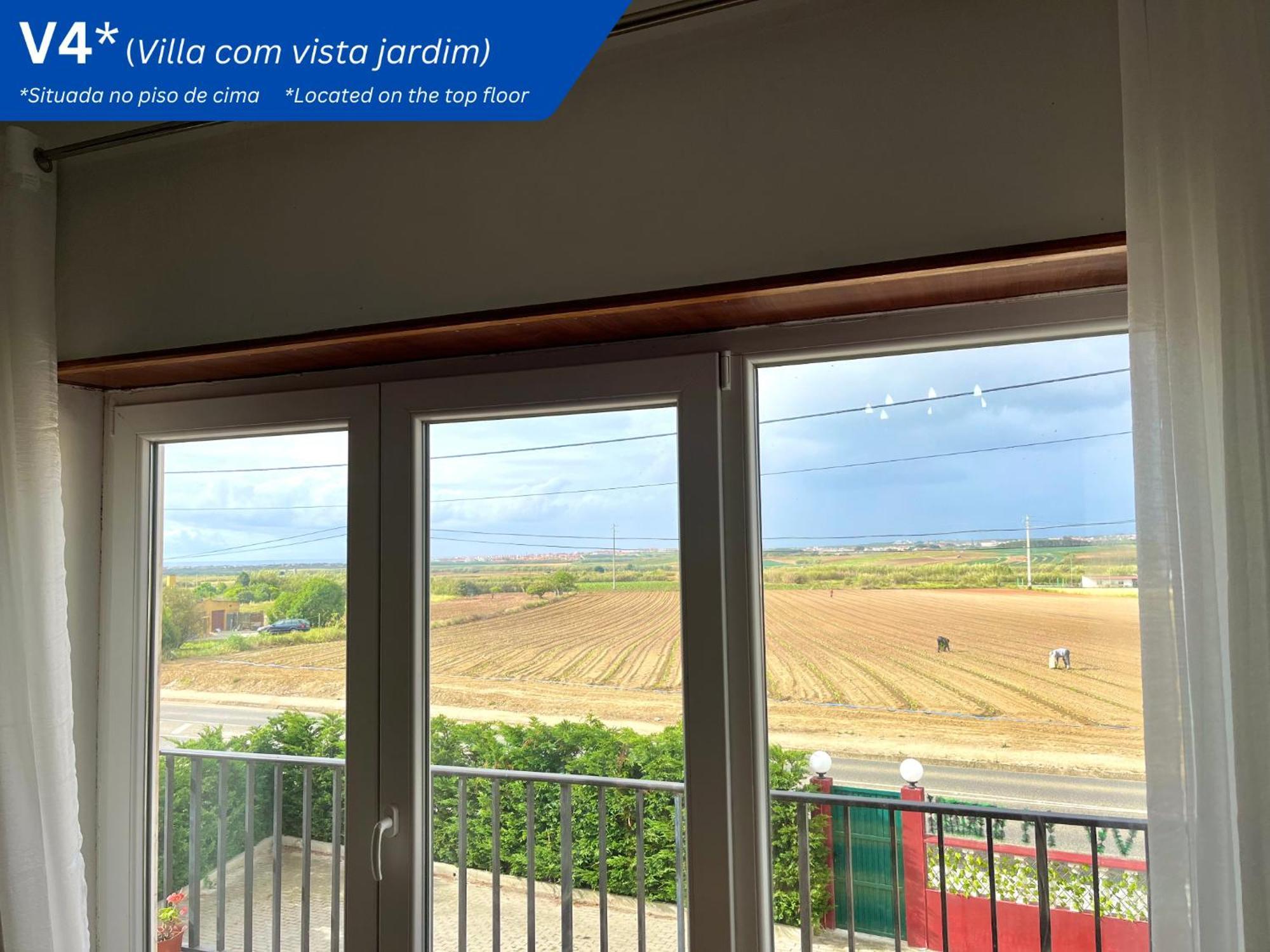 W.H.House Apartment Atouguia Da Baleia Bagian luar foto