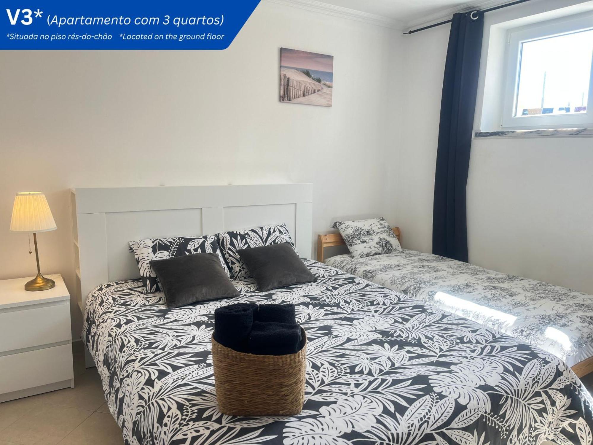 W.H.House Apartment Atouguia Da Baleia Bagian luar foto